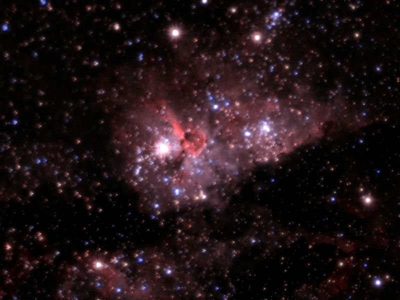 Nebulosa capturada con telescopio inteligente a color